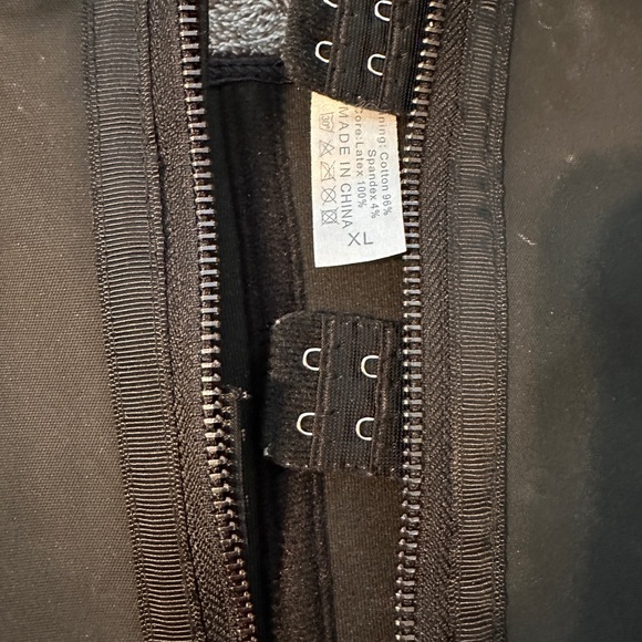 Latex corset waist trainer - Picture 2 of 2